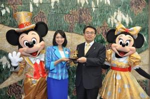 東京ディズニーリゾート・アンバサダーの知事表敬訪問