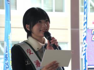 感想を伝える杉浦さん