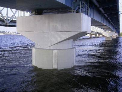 橋脚補強の写真