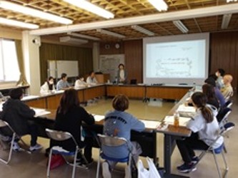 会計管理と税務を学ぶ参加者