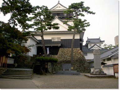岡崎城（おかざきじょう）