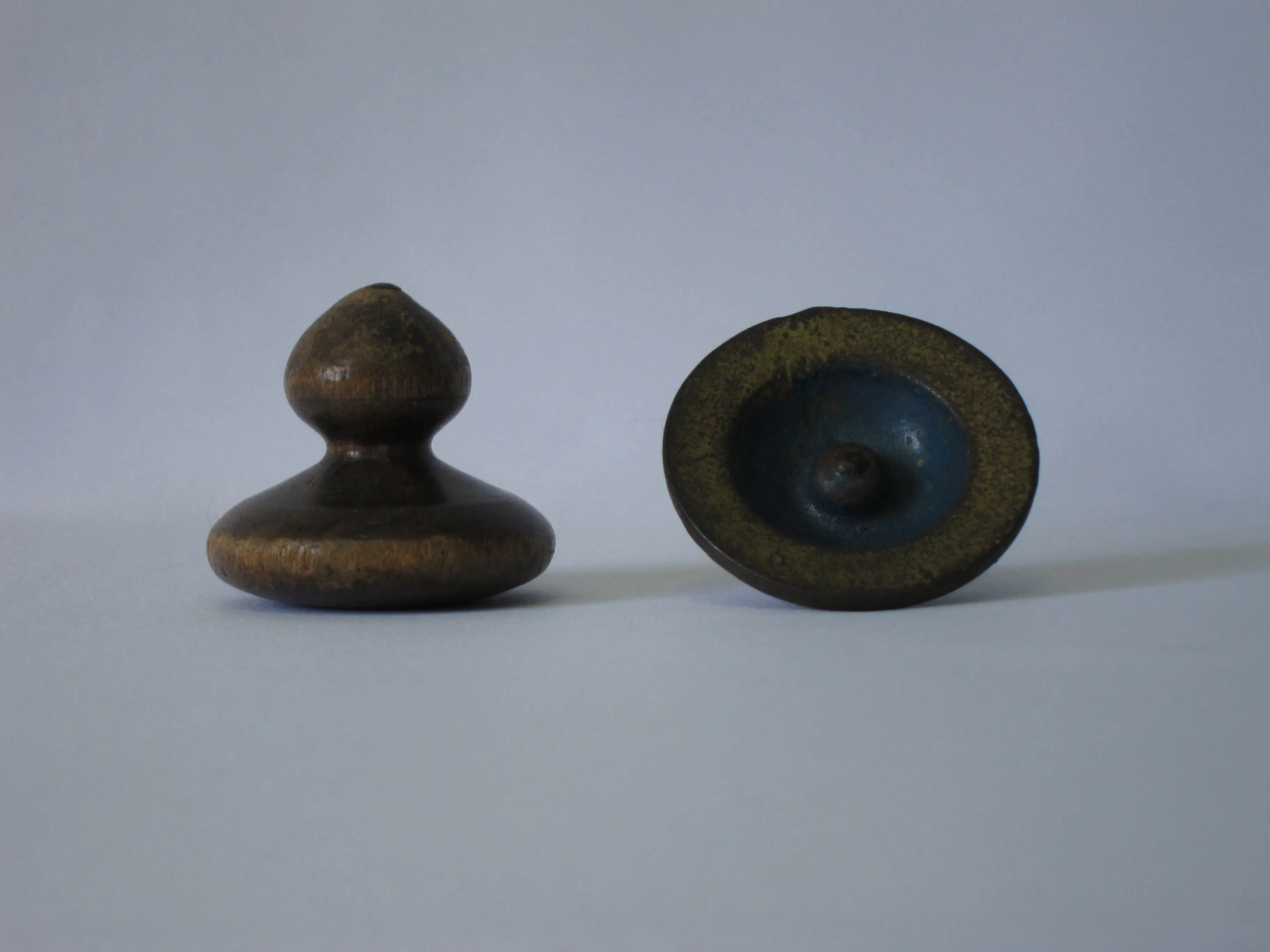 遊び道具「コマ」