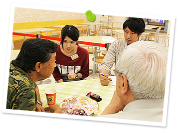 東海市社会福祉協議会の栗原美和子さん、大野史絵さんの写真