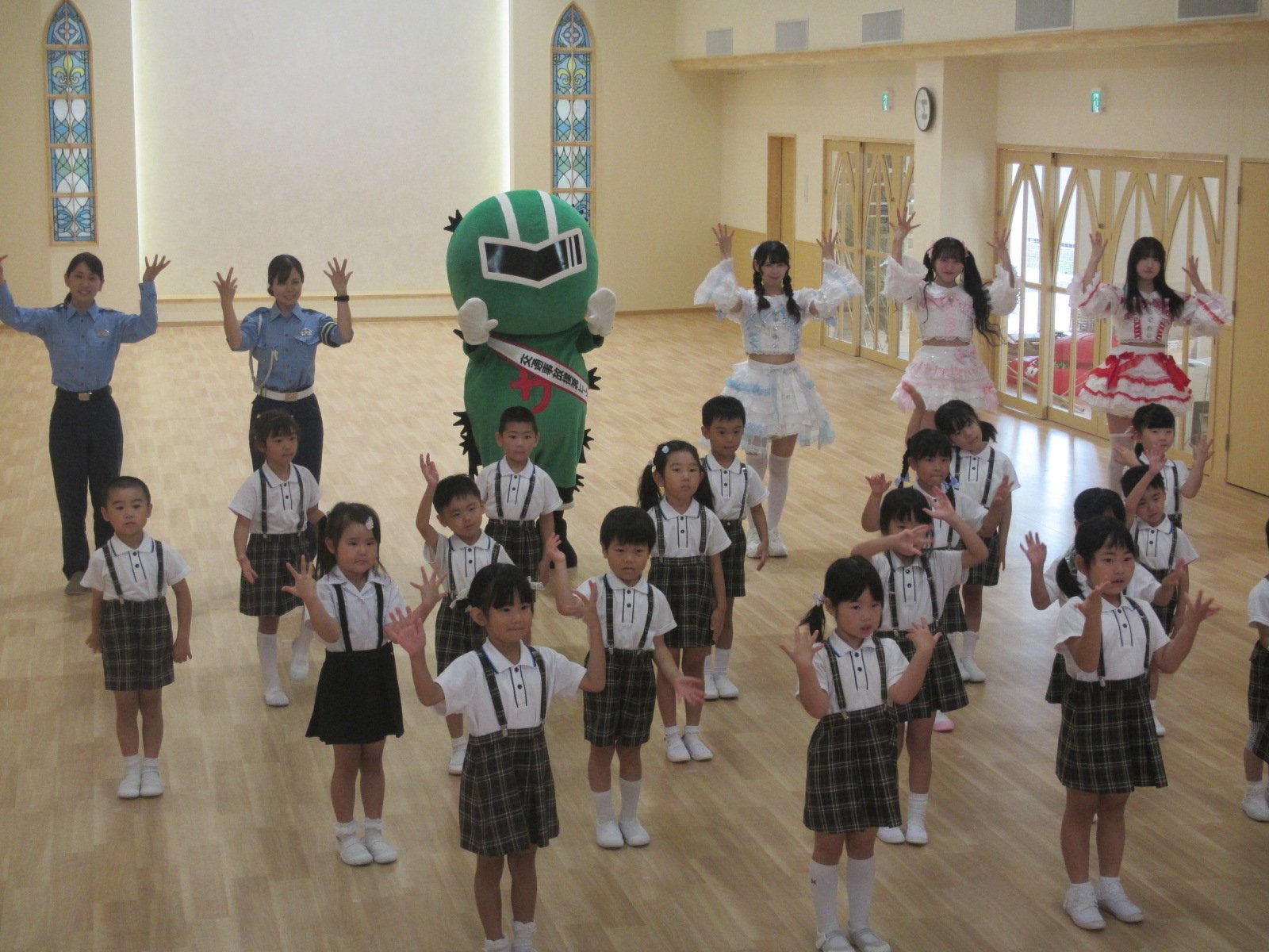おでかけダンシング　交通安全　キャリア教育