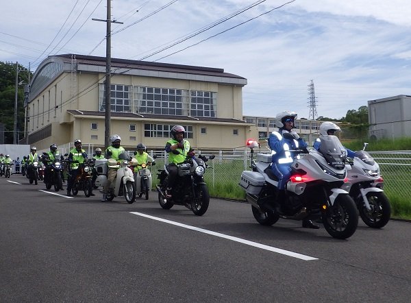バイクの日パレード写真
