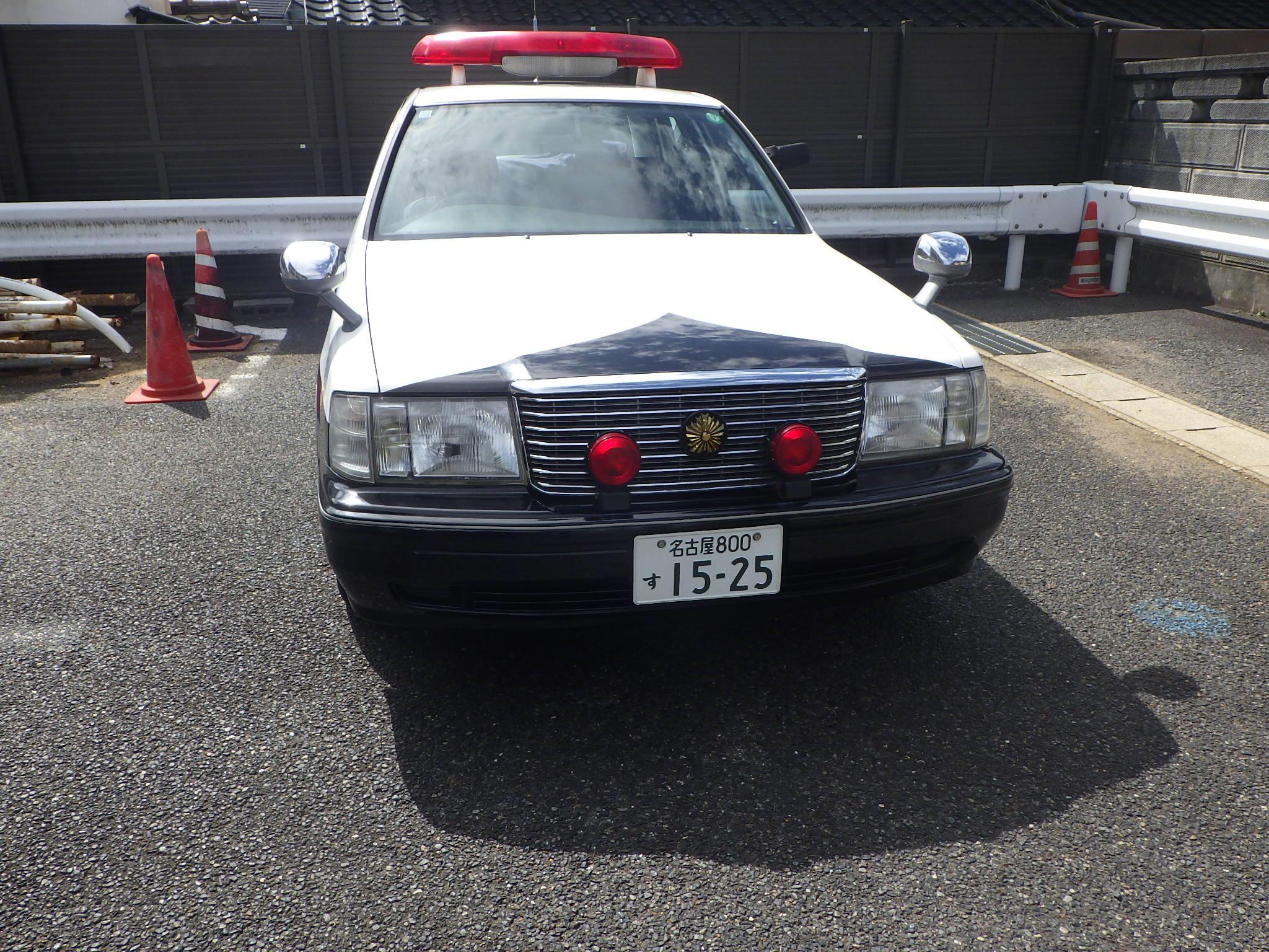 引退する１５０系クラウンパトカー