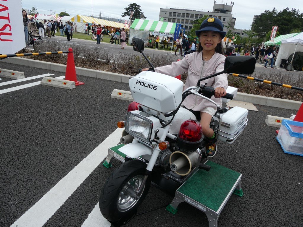 働く車