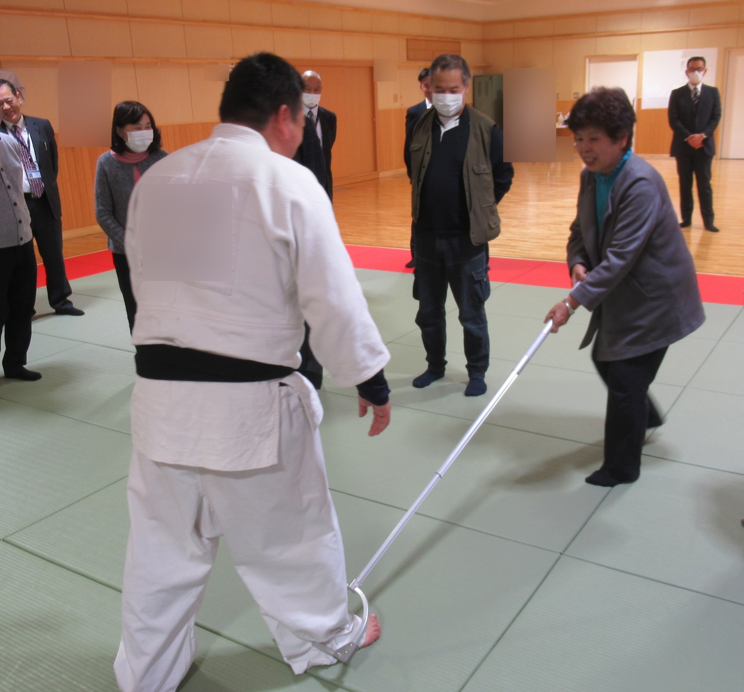 協議会委員が資機材の使用を体験