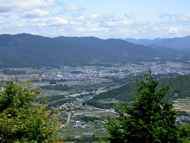 吉祥山から眺めた新城市街