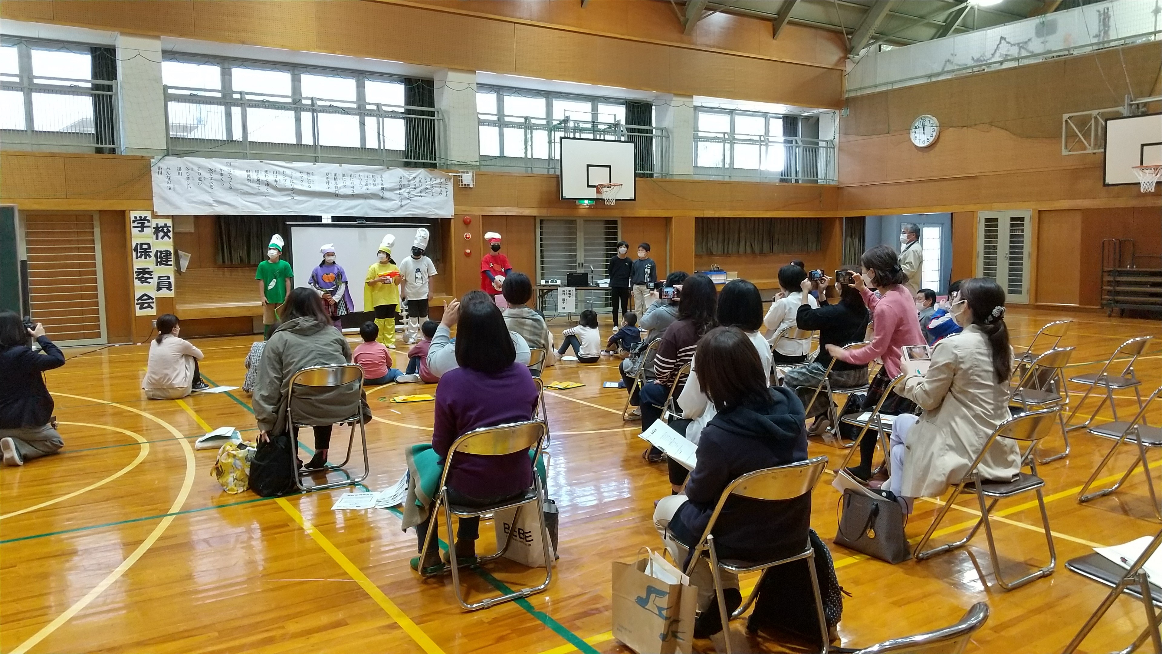 瀬戸市立掛川小学校上演の様子