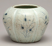 「青花秋草文瓜形壺」