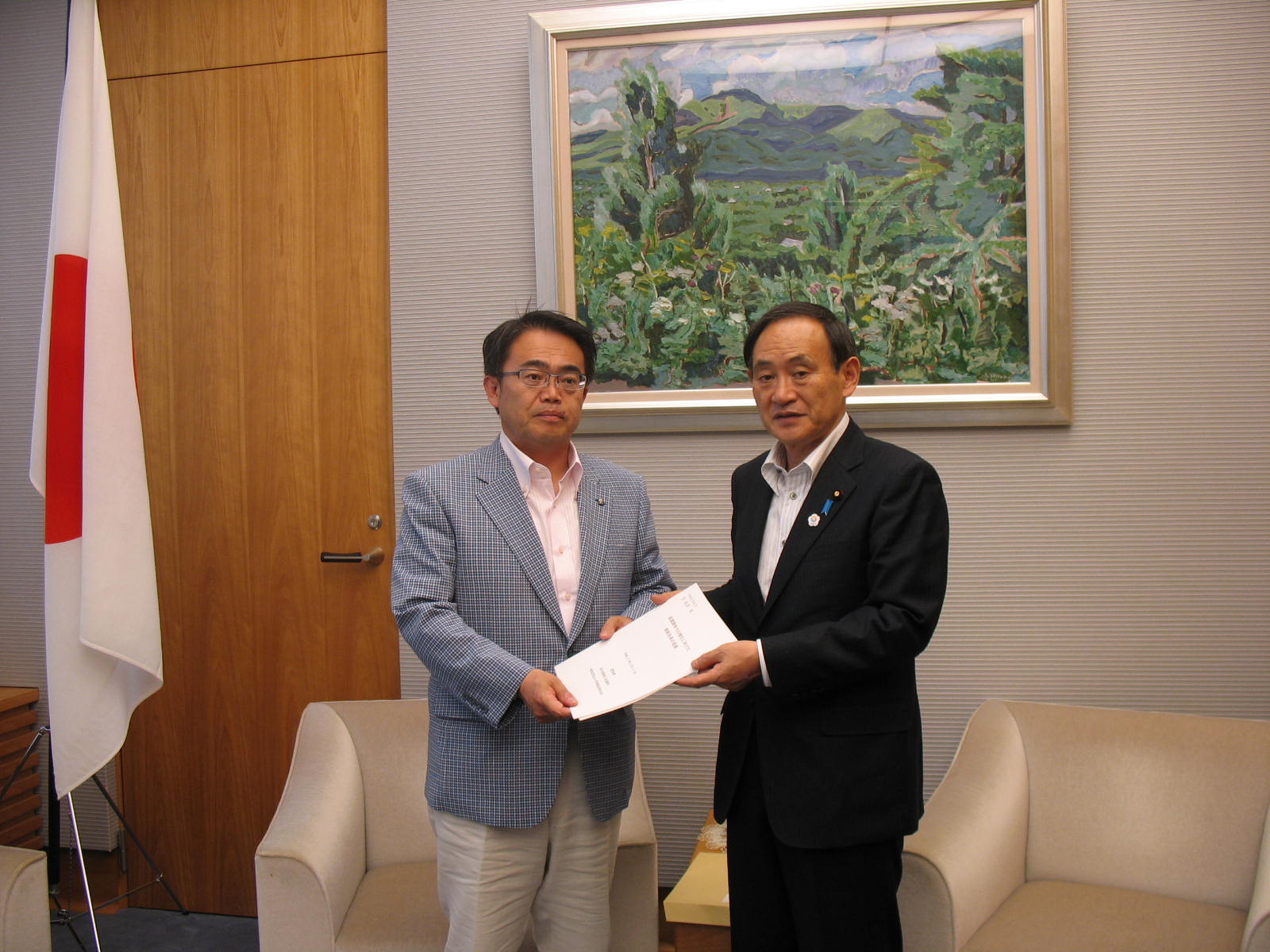 菅官房長官への要望風景