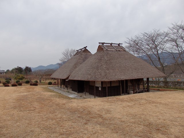 主屋と釜屋