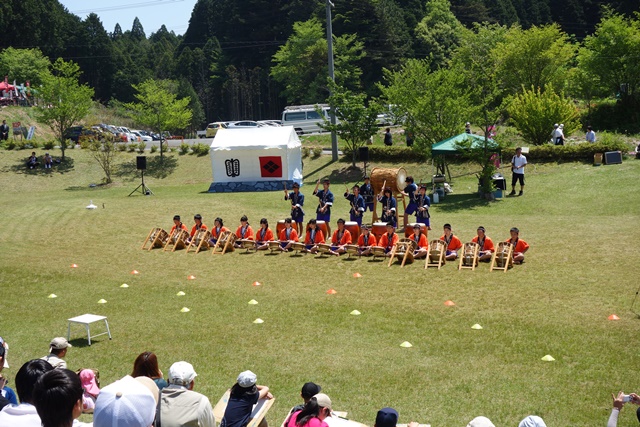 芝生広場