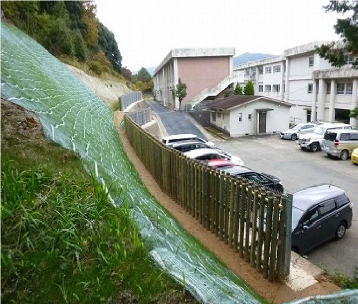 目標:治山施設の整備により山地災害に対する防災機能の向上が図られる面積