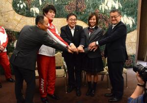 リオデジャネイロ五輪 水泳日本代表選手が知事を訪問しました