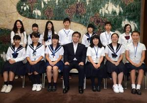 タイ・バンコク都へ派遣される愛知県高校生訪問団が知事を訪問しました