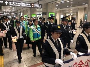 年末の安全なまちづくり県民運動街頭啓発キャンペーンを行いました