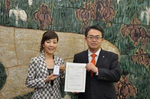 戸田恵子さんに「ＬＯＶＥあいちサポーターズ　あいち広報大使」を委嘱