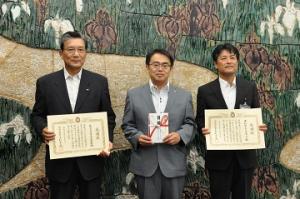 「こどもの交通安全」啓発グッズの寄附目録贈呈式