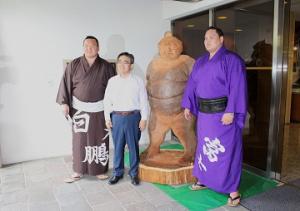 大相撲名古屋場所関係者が知事を訪問しました