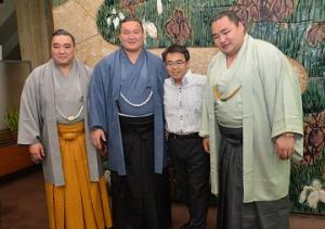 横綱 白鵬関、横綱 日馬富士関、横綱 鶴竜関と