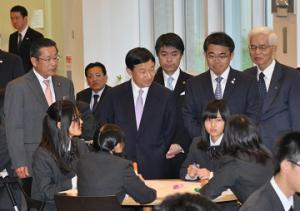 皇太子殿下が豊田東高校をご視察されました