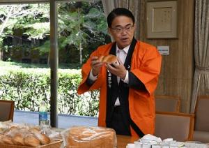 愛知県産の小麦「ゆめあかり」のＰＲ～知事が試食しました～