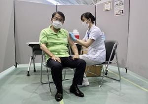 大村知事が新型コロナワクチンの４回目の接種をしました