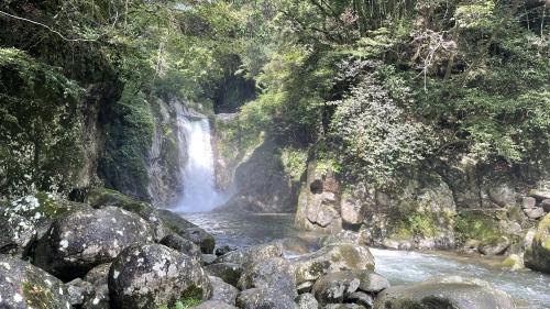 鳴沢の滝