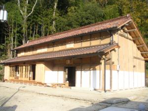 里山サテライトの建物