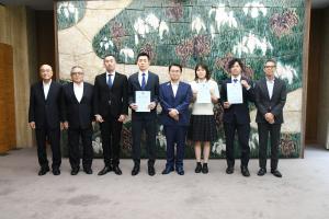 オリンピック・アジア競技大会等強化指定選手認定証授与