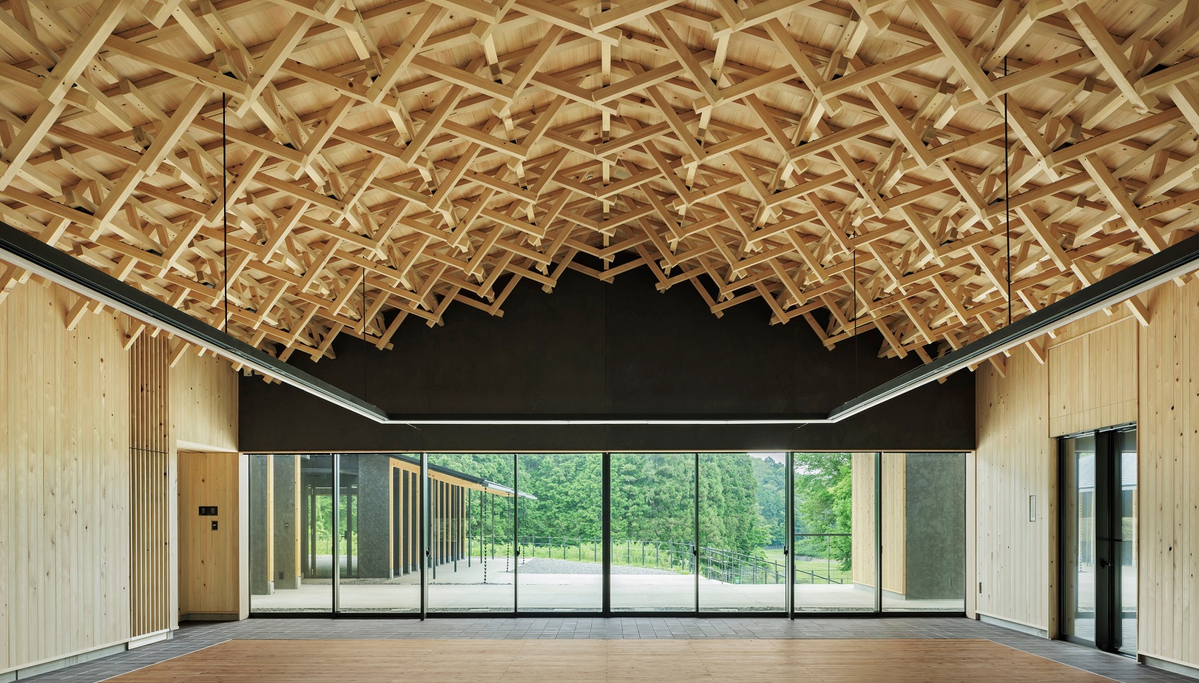 Toyota Technical Center Shimoyama 環境学習センター 内観 撮影 ナカサアンドパートナーズ