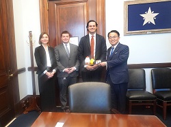 250408プレストン・ハウィ国内政策顧問