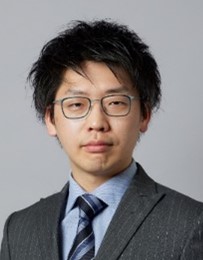 松浦 佳 氏