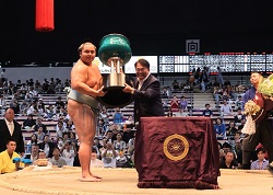 0727 大相撲名古屋場所表彰式1