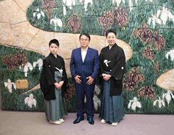 0804歌舞伎役者尾上菊五郎氏・菊之助氏の訪問.jpg