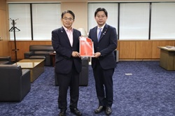 0807福岡厚生労働大臣.jpg