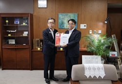 0806竹内経済産業大臣政務官.jpg