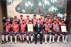 0825全日本中学生女子ソフトボール大会準優勝チーム表敬.jpg