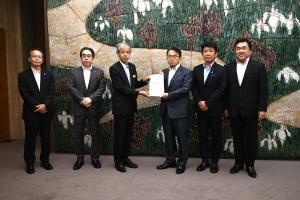 知事への提出