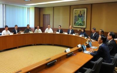 デジタル化・地方創生調査特別委員会審査状況画像