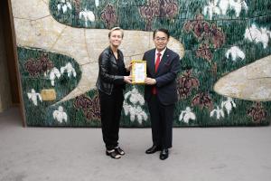 ベルギー・フランダース政府モビリティ・公共事業・港湾・スポーツ大臣との面談