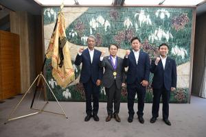 王子野球部表敬訪問