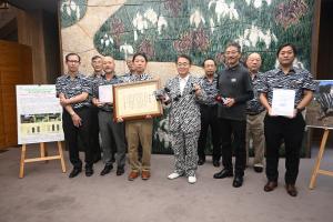 愛知県特別表彰の授与