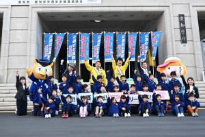 年末の交通安全県民運動出発式