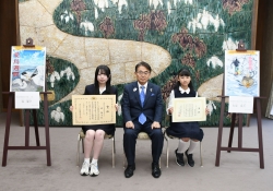 「愛鳥週間用ポスター原画コンクール」の受賞報告