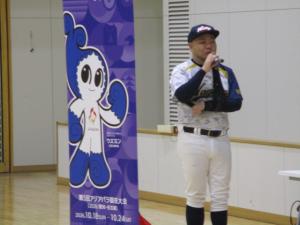 赤いバラの写真です。