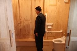 20260311-2愛知・名古屋アジア・アジアパラ競技大会の「移動式宿泊施設」の視察②