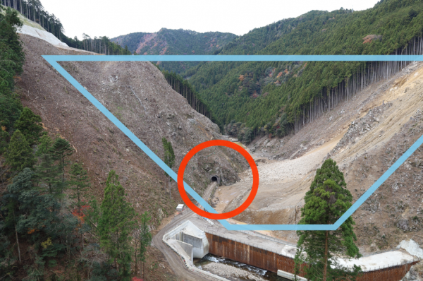 トンネルと堤体の位置関係図